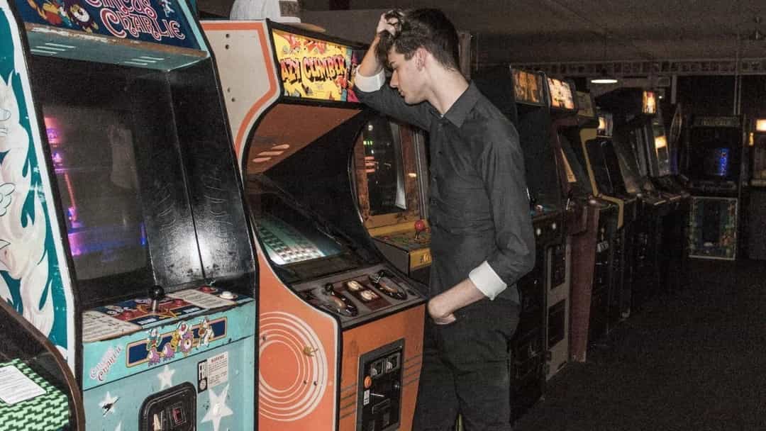 Ảnh bìa của bài viết CHƠI GAME RETRO iOS ONLINE - LIST GAME HARDCORE BẠN CÓ DÁM THỬ?